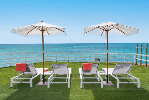 Villa Mercurio Villa à Noto, Sicile, Italie pour 8 personnes. La maison est située à 100 m de la plage....