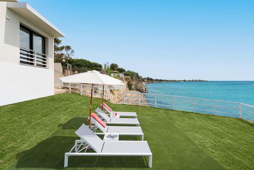 Villa Mercurio Villa in Noto, Sizilien, Italien für 8 Personen. Das Ferienhaus befindet sich 100 m vom Strand entfernt....