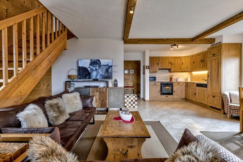 Chalet le Raccard Klassisches und komfortables Ferienhaus in La Tzoumaz, Vier Täler, Schweiz für 6 Personen. Das Haus befindet sich in einer bergigen Gegend....