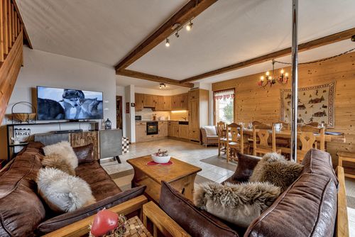 Chalet le Raccard: La Tzoumaz, 4 Vallees, Switzerland. Livingroom