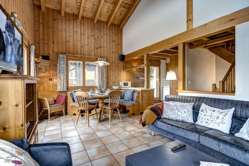 Chalet Marie Location de vacances classique et confortable à La Tzoumaz, 4 Vallees, Suisse pour 8 personnes...