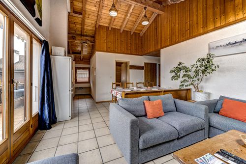 Appartement le Doux Refuge Rustikales und klassisches Apartment in La Tzoumaz, Vier Täler, Schweiz für 8 Personen. Das Apartment befindet sich in einer bergigen Gegend....