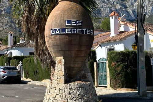 Adosado Mar  y Montaña Belle maison intime à Denia, Costa Blanca, Espagne  avec piscine communale pour 5 personnes...