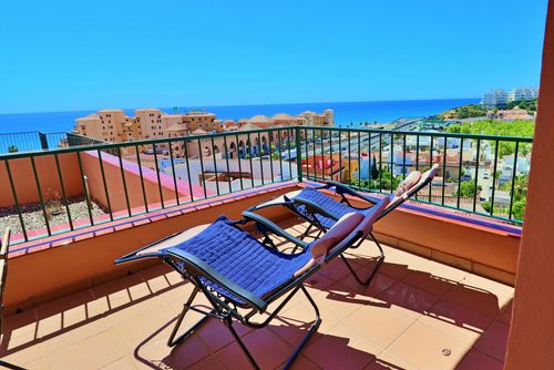 Apartment Playamar 1 Apartment with communal pool in Fuengirola, Andalusia, Spain for 4 persons. The apartment is situated in a hilly and urban beach area, 500 m from Bar Bikini Beach and 0....