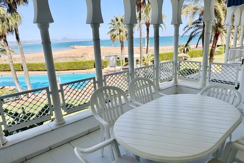 Cala D'Or 64 by homeprive Vacker och bekväm lägenhet med gemensam pool i Denia, Costa Blanca, Spanien för 4 personer. Lägenheten ligger i ett bostadsområde nära stranden, nära restauranger, barer, affärer och stormarknader, endast 25 m från stranden....
