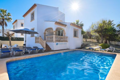 TEST pricing tool Vacker och bekväm lägenhet med uppvärmd pool i Calpe, Costa Blanca, Spanien för 6 personer. Lägenheten är belägen i ett bostadsområde och kuperat strandområde, 3 km från La Granadella, Javea strand och 10 km från Javea....