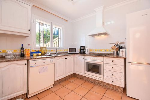 TEST pricing tool Bel et confortable appartement avec piscine chauffée à Calpe, Costa Blanca, Espagne pour 6 personnes. L'appartement est situé dans une zone résidentielle et montagneuse près de la plage, à 3 km de La Granadella, plage de Javea, et à 10 km de Javea....