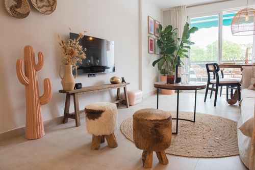 La Casita Bonita Merveilleux et agréable appartement à Jávea, Costa Blanca, Espagne pour 4 personnes. L'appartement est situé dans un quartier résidentiel de plage et à proximité de restaurants et bars, magasins et supermarchés....