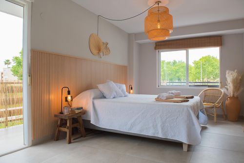 La Casita Bonita Wonderful and pleasant apartment in Jávea, Costa Blanca, Spain for 4 people. The apartment is situated in a residential beach area and close to restaurants and bars, shops and supermarkets....