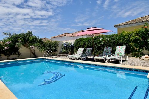 Ohana Wonderful and comfortable villa in Chiclana de la Frontera, Costa de la Luz, Spain with private pool for 8 persons. The house is situated in a rural beach area, 3 km from La Barrosa beach and 5 km from La Barrosa....