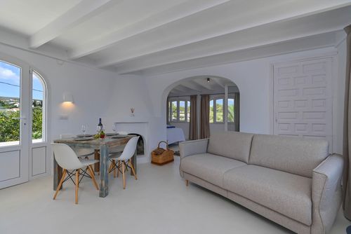 Pa Capona Schöne und fröhliche Villa in Jávea, Costa Blanca, Spanien, mit privatem Pool für 6 Personen. Das Haus befindet sich in einem städtischen Strandgebiet....