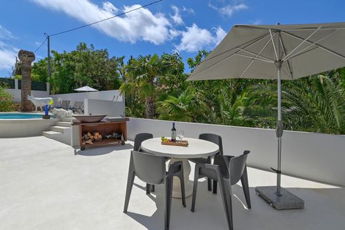 Pa Capona Belle et accueillante villa à Jávea, Costa Blanca, Espagne, avec piscine privée pour 6 personnes. La maison est située dans une zone balnéaire urbaine....