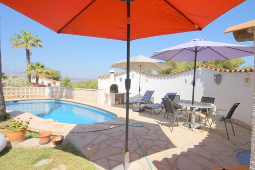 Iris Prekrasna i udobna vila u Xàbiji, Costa Blanca, Španjolska za 4 osobe. Kuća ima 2 spavaće sobe i 2 kupaonice....