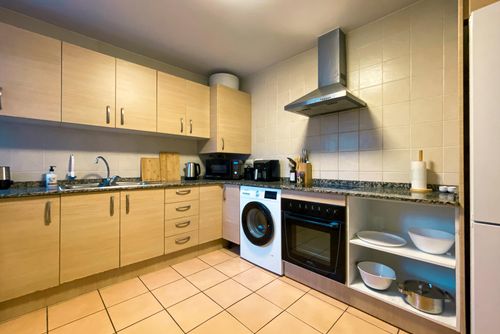 Artesol Wunderschöne und komfortable Wohnung in Els Poblets, Costa Blanca, Spanien mit Gemeinschaftspool für 6 Personen. Die Wohnung befindet sich in einer städtischen Gegend, in der Nähe von Restaurants und Bars, Supermärkten und einem Tennisplatz, und nur 3 km vom Strand Playa de L'Estanyó entfernt....