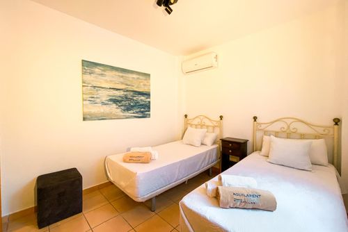 Artesol Wonderful and comfortable apartment in Els Poblets, Costa Blanca, Spain with communal pool for 6 persons. The apartment is situated in an urban area, close to restaurants and bars, supermarkets and a tennis court, and at 3 km from Playa de L'Estanyó beach....