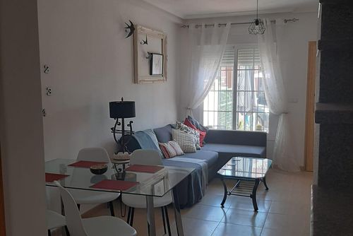 Casa Ana Vacker och glad villa i San Juan de los Terreros, Andalusien, Spanien med gemensam pool för 4 personer. Huset ligger i en badort, i ett bostadsområde vid havet med bergig omgivning, nära affärer och stormarknader och 100 m från stranden....