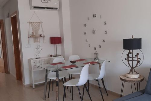 Casa Ana Maison belle et ensoleillée à San Juan de los Terreros, Andalousie, Espagne, avec piscine commune pour 4 personnes. La maison est située dans une station balnéaire, dans un quartier résidentiel et montagneux en bord de mer, à proximité des commerces et supermarchés et à 100 m de la plage....