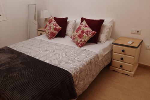 Casa Ana Hermosa y alegre casa en San Juan de los Terreros, Andalucía, España, con piscina comunitaria para 4 personas. La casa está situada en un complejo vacacional, en una zona residencial y montañosa cerca de la playa, a pocos pasos de tiendas y supermercados y a 100 m de la playa....