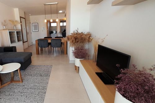 Penthouse of Aguilon Smuk og komfortabel lejlighed i Saint John of the Terreros, Andalusien, Spanien til 4 personer. Lejligheden er beliggende i et feriekompleks med bar og restaurant og ligger 3 km fra Playa la Entrevista-stranden....