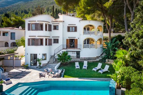 Vista del Mar 4 Geweldige en prachtige villa met privé zwembad in Denia, Costa Blanca, Spanje voor 4 personen. Het huis is gelegen in een residentiële en bergachtige omgeving en ligt op 3 km van het strand La Marineta Cassiana....