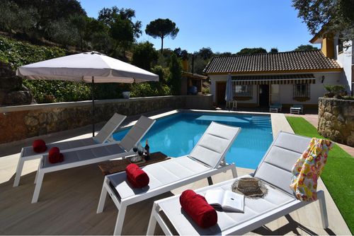 Córdoba 001 Villa rustique  avec piscine privée à Córdoba, Córdoba, Espagne pour 8 personnes...