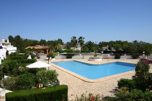 Casa Rinconcito Rustieke en prachtige woning met gemeenschappelijk zwembad in Moraira, Costa Blanca, Spanje voor 6 personen. De woning is gelegen in een landelijke en residentiële omgeving en bevindt zich op 3 km van het strand....