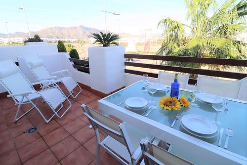 Lorandalou WINTER Encantador y alegre apartamento con piscina comunitaria en San Juan de los Terreros, Andalucía, España, para 4 personas. El apartamento se encuentra en un complejo turístico, en una zona residencial y montañosa cerca de la playa, a pocos pasos de supermercados y a 200 m de la playa....