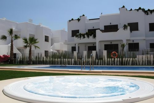 Casa Max WINTER Lovely and cheerful apartment in San Juan de los Terreros, Andalusia, Spain with communal pool for 6 persons. The apartment is situated in a holiday complex with bar and restaurant, in a coastal and mountainous area, close to supermarkets and a tennis court, and at 500 m from the beach....