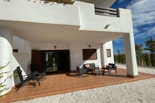 Casa Soleada WINTER Apartamento encantador y alegre con piscina comunitaria en San Juan de los Terreros, Andalucía, España, para 6 personas. El apartamento está situado en un complejo vacacional con bar y restaurante, en una zona costera y montañosa, cerca de supermercados y una pista de tenis, a 500 m de la playa....