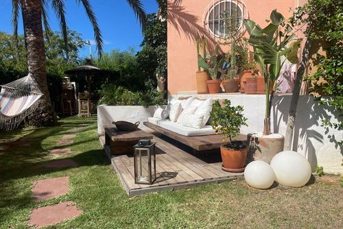 Mar y Sol 98 by homeprive Bel appartement à Javea, Costa Blanca, Espagne, avec piscine commune pour 6 personnes. L'appartement est situé dans un quartier résidentiel de plage, à proximité de restaurants et de bars, de magasins et de supermarchés, et à 25 mètres de la plage....