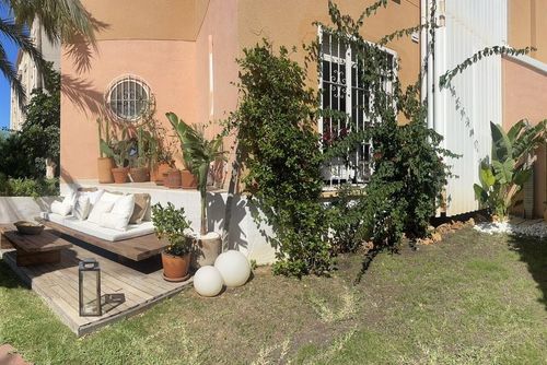 Mar y Sol 98 by homeprive Beautiful apartment in Javea, Costa Blanca, Spain with communal pool for 6 persons. The apartment is situated in a residential beach area, close to restaurants and bars, shops and supermarkets, and 25 m from the beach....