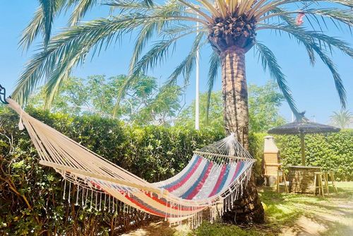 Apartamento en planta baja con amplio jardín privado by homeprive Bel appartement à Javea, Costa Blanca, Espagne, avec une piscine commune pour 6 personnes. L'appartement est situé dans une zone résidentielle proche de la plage, à proximité des restaurants, bars, boutiques et supermarchés, et à seulement 25 m de la plage....
