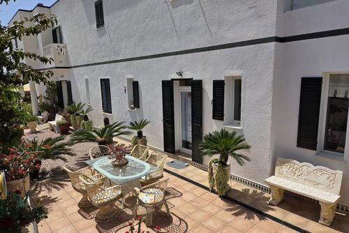 Casita Palmera Mooie en comfortabele appartement in Altea, Costa Blanca, Spanje met gemeenschappelijk zwembad voor 4 personen. Het appartement is gelegen in een kust-, heuvelachtig en residentieel gebied....