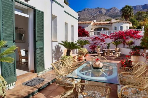 Casita Palmera Schönes und komfortables Apartment in Altea, Costa Blanca, Spanien, mit einem Gemeinschaftspool für 4 Personen. Das Apartment befindet sich in einer Küsten-, hügeligen und Wohngegend....