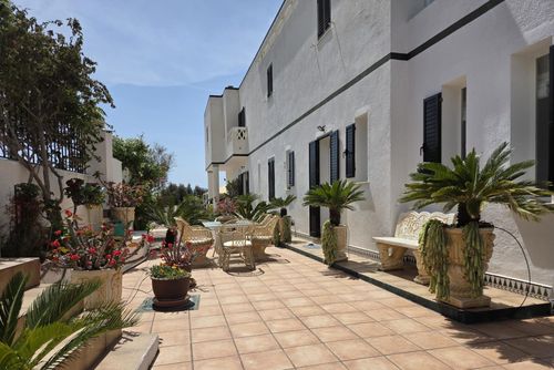 Casita Palmera Bel appartement confortable à Altea, Costa Blanca, Espagne, avec piscine commune pour 4 personnes. L'appartement est situé dans un quartier résidentiel côtier et vallonné....