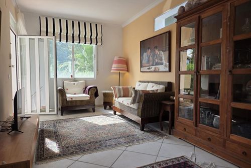 Casita Palmera Hermoso y cómodo apartamento en Altea, Costa Blanca, España, con piscina comunitaria para 4 personas. El apartamento está situado en una zona costera, montañosa y residencial....