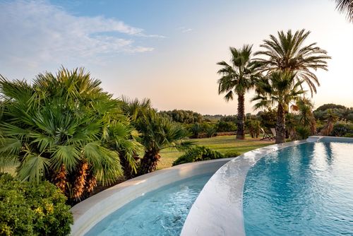 Villa Citrea Villa avec piscine privée à Selinunte, Sicile, Italie pour 8 personnes. La maison dispose de 4 chambres et 4 salles de bains....