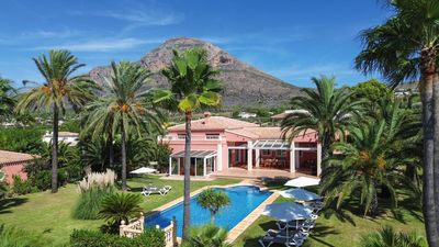 Villa Mozamb: Javea, Costa Blanca, Spain. Sunbeds and with private pool and terrace