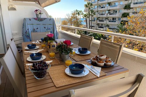 Apartamento Sofia Sitges 50 metros de la Playa   300 metros del Centro   Renovado 100%  Piscina   AC    Garage Apartment in Sitges, Costa Dorada, Spain with communal pool for 6 persons. The apartment is situated in an urban beach area, close to restaurants, bars, and shops, and is 50 m from the beach....