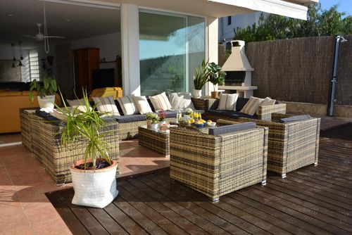 Med Impresionantes Vistas al Mar a 1 Km de las Playas de Sitges y 5 minutos del Puerto de Aiguadolç Villa in Sitges, Costa Dorada, Spain with private pool for 8 persons. The house is situated in an urban beach area and is 1 km from the beach....