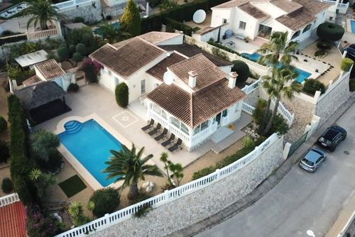 Casa Creativa Villa avec piscine privée à Benitachell, Costa Blanca, Espagne pour 6 personnes. La maison est située dans un quartier résidentiel....