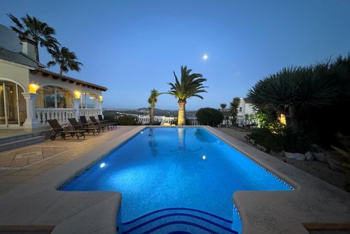 Casa Creativa Villa mit privatem Pool in Benitachell, Costa Blanca, Spanien, für 6 Personen. Das Haus befindet sich in einer Wohngegend....