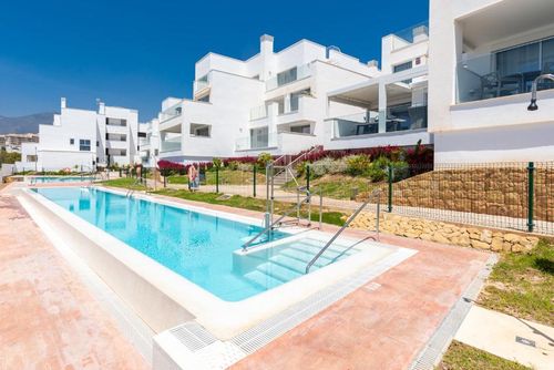 Bahia de Torrequebrada Geweldig en luxe appartement in Benalmádena, Andalusië, Spanje voor 4 personen. Het appartement is gelegen in een kustgebied, dicht bij restaurants en bars, op 500 m van het Playa de la Yuca strand en op 4 km van Benalmádena....