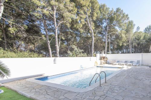 Villa Playa del Sur Vila s privatnim bazenom u Capafontsu, Tarragona, Španjolska, za 18 osoba. Kuća se nalazi u urbanoj plažnoj zoni....