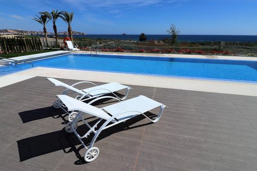 Casa Izabela Maria WINTER Meraviglioso e confortevole appartamento a San Juan de los Terreros, Andalusia, Spagna, per 4 persone. L’appartamento è situato in un complesso turistico con una zona residenziale vicino alla spiaggia, a pochi passi da ristoranti e bar, supermercati e un campo da tennis, ed è a 50 m dalla spiaggia....