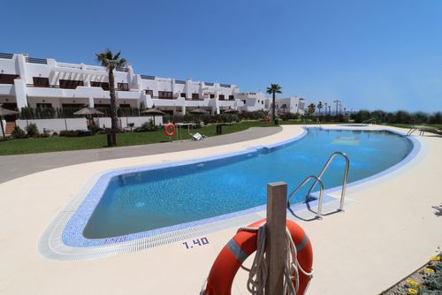 Casa Izabela Maria WINTER Superbe et confortable appartement à San Juan de los Terreros, en Andalousie, Espagne, pour 4 personnes. L'appartement est situé dans un complexe de vacances avec une zone résidentielle de plage, à proximité de restaurants et de bars, de supermarchés et d'un court de tennis, et se trouve à 50 m de la plage....