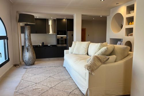 Casa Estrella Villa avec piscine privée à Moraira, Costa Blanca, Espagne pour 4 personnes. La maison est située dans une zone côtière, vallonnée et résidentielle, à proximité des restaurants et des bars et à 3 km de la plage de Moraira Ampolla....