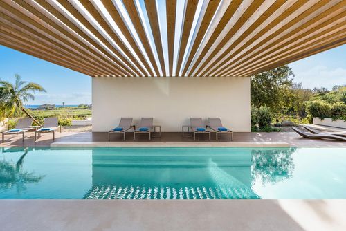 Villa Sharbat Villa de luxe à Riposto, Sicile, Italie, avec piscine privée pour 8 personnes. La villa est située dans une zone côtière et se trouve à 4 km de la plage....