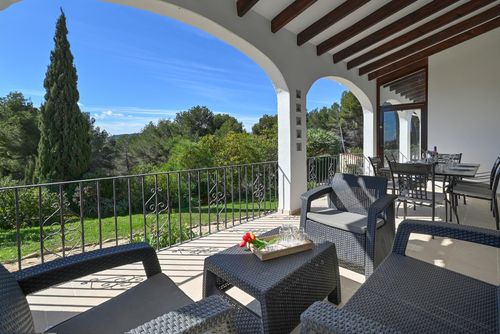 Casa Renata 8 pax Modern and comfortable villa in Jávea, Costa Blanca, Spain with a private pool for 8 persons. The house is situated in a residential beach area....