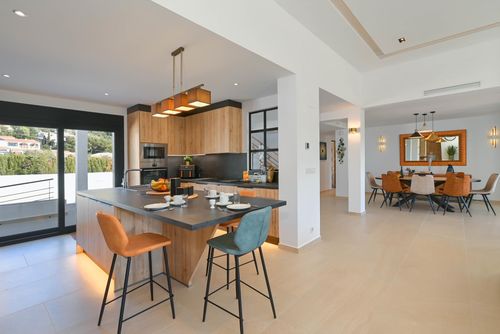 Casa Renata 8 pax Moderne und komfortable Villa in Jávea, Costa Blanca, Spanien, mit privatem Pool für 8 Personen. Das Haus liegt in einer Wohngegend am Strand....